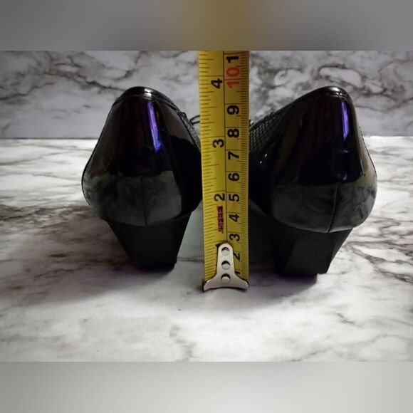 Karen Scott Pippa Low Wedge Heel with Bow Size 7.5M - Picture 11 of 11